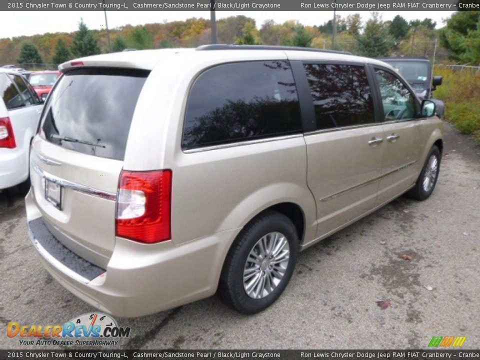 2015 Chrysler Town & Country Touring-L Cashmere/Sandstone Pearl / Black/Light Graystone Photo #6
