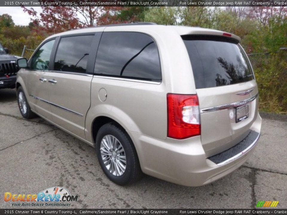 2015 Chrysler Town & Country Touring-L Cashmere/Sandstone Pearl / Black/Light Graystone Photo #8