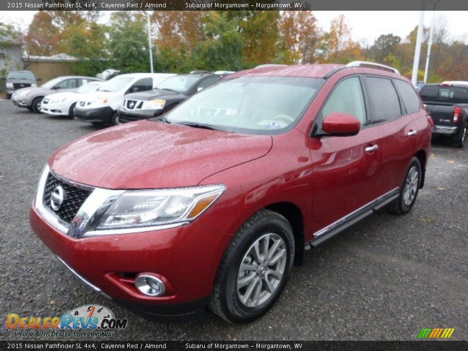 Front 3/4 View of 2015 Nissan Pathfinder SL 4x4 Photo #7