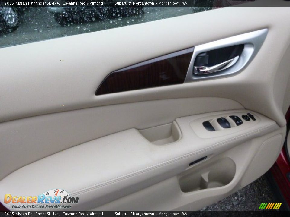 Door Panel of 2015 Nissan Pathfinder SL 4x4 Photo #14