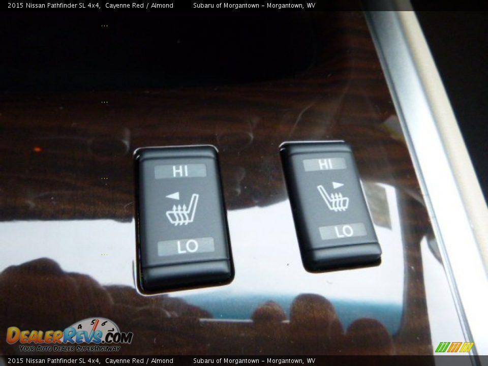 2015 Nissan Pathfinder SL 4x4 Cayenne Red / Almond Photo #15