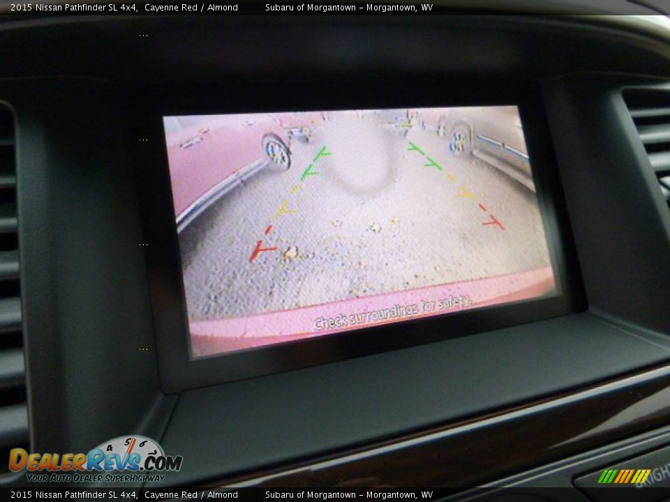 2015 Nissan Pathfinder SL 4x4 Cayenne Red / Almond Photo #19