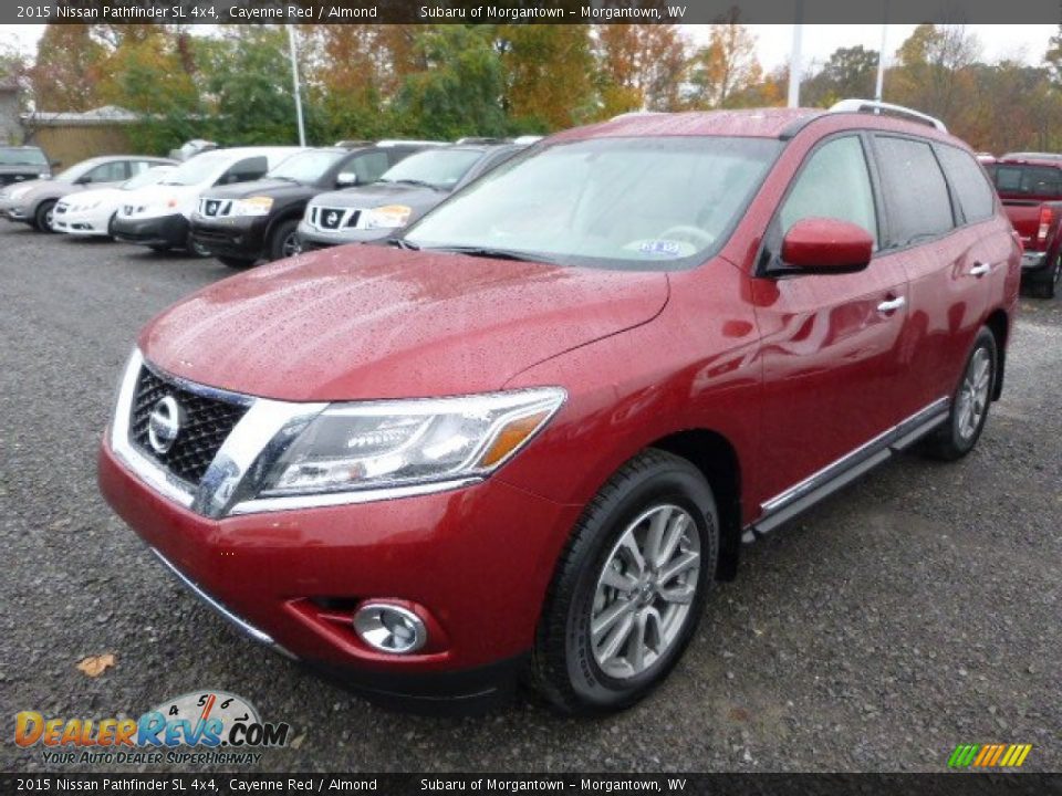Front 3/4 View of 2015 Nissan Pathfinder SL 4x4 Photo #7