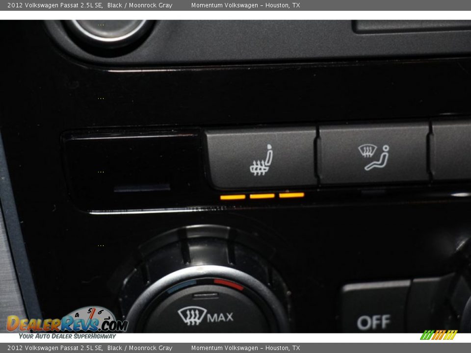 2012 Volkswagen Passat 2.5L SE Black / Moonrock Gray Photo #19