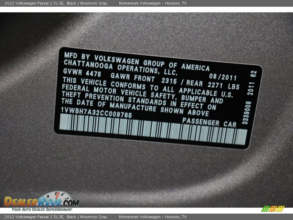 2012 Volkswagen Passat 2.5L SE Black / Moonrock Gray Photo #35