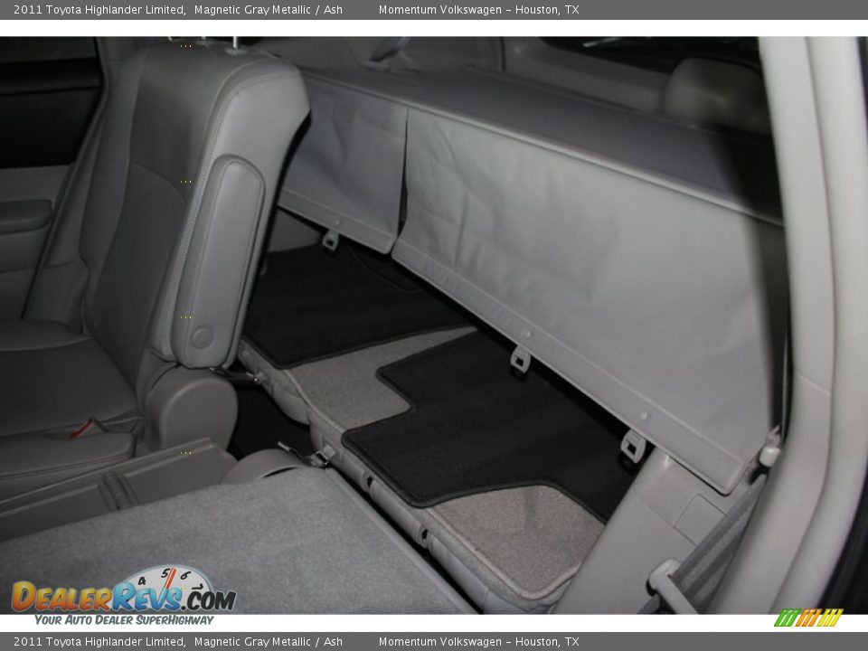 2011 Toyota Highlander Limited Magnetic Gray Metallic / Ash Photo #32