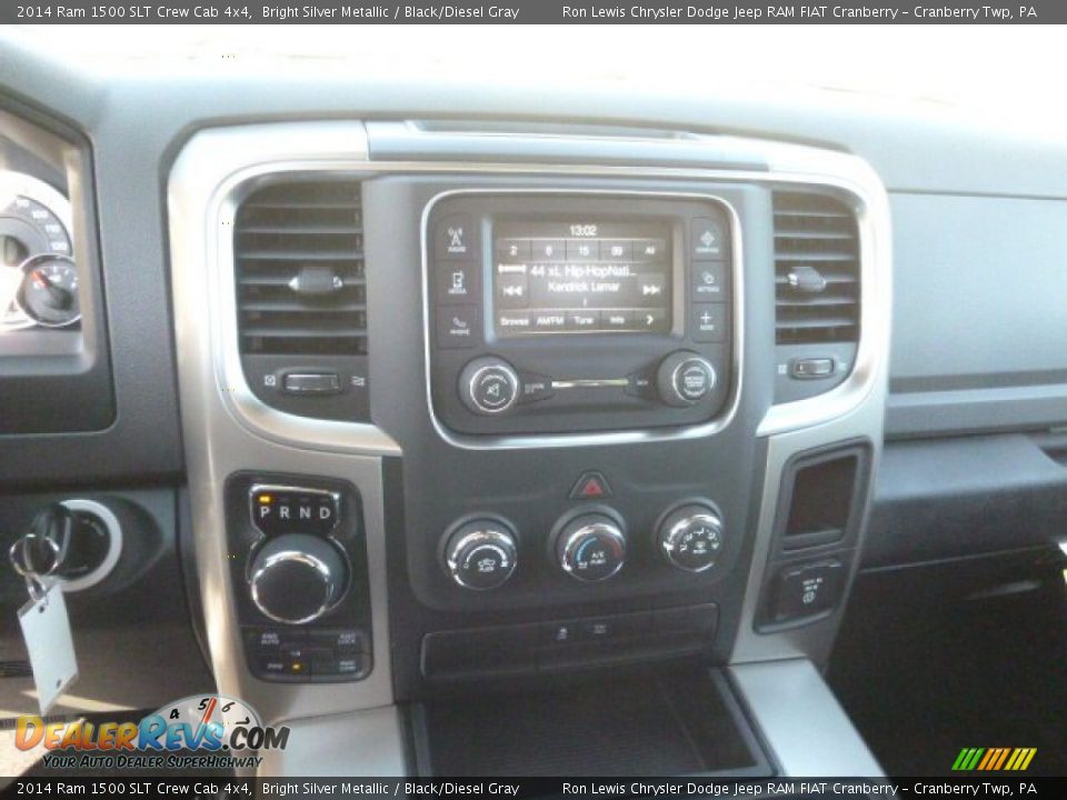 2014 Ram 1500 SLT Crew Cab 4x4 Bright Silver Metallic / Black/Diesel Gray Photo #17