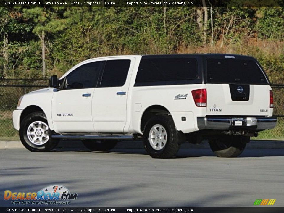 2006 Nissan Titan LE Crew Cab 4x4 White / Graphite/Titanium Photo #4