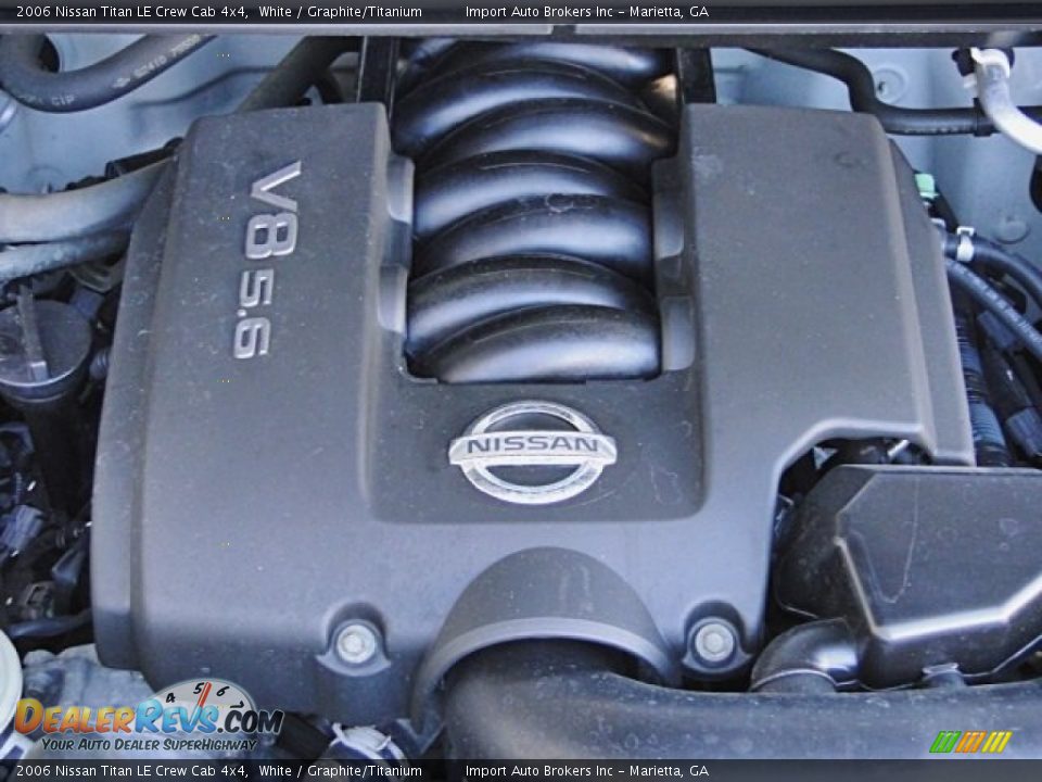 2006 Nissan Titan LE Crew Cab 4x4 White / Graphite/Titanium Photo #23