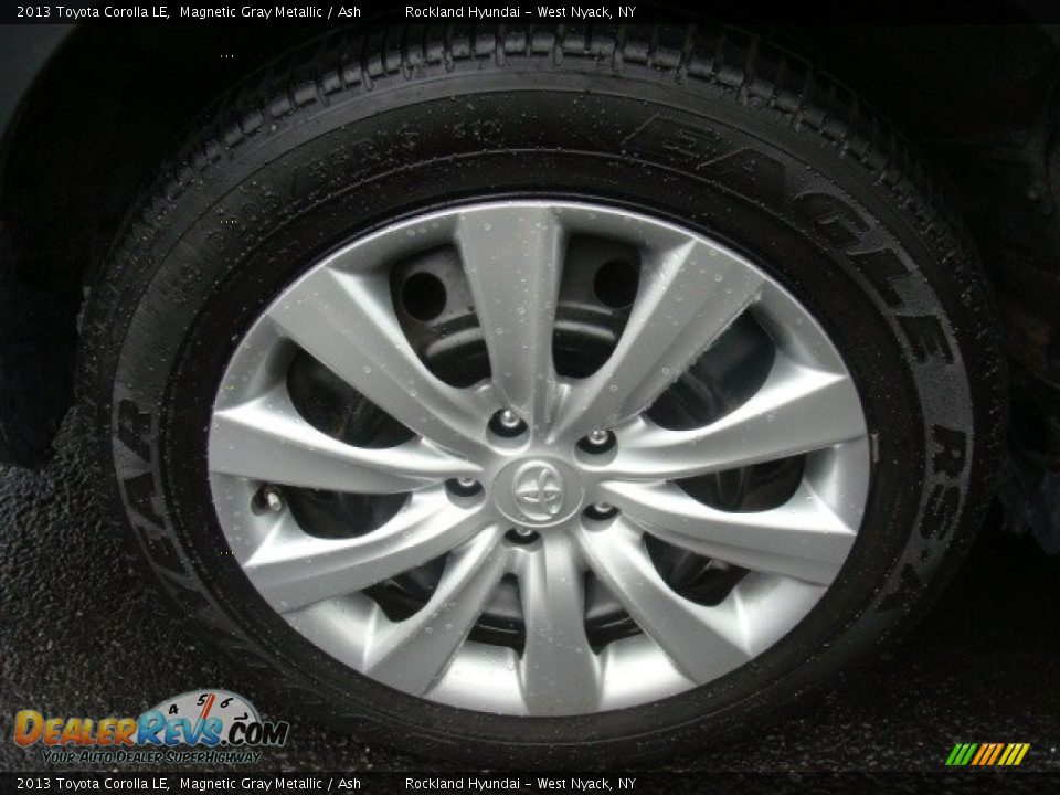 2013 Toyota Corolla LE Magnetic Gray Metallic / Ash Photo #25