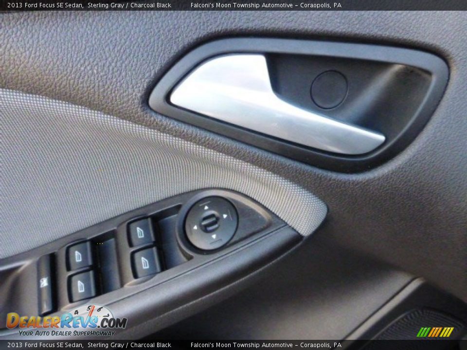 2013 Ford Focus SE Sedan Sterling Gray / Charcoal Black Photo #15