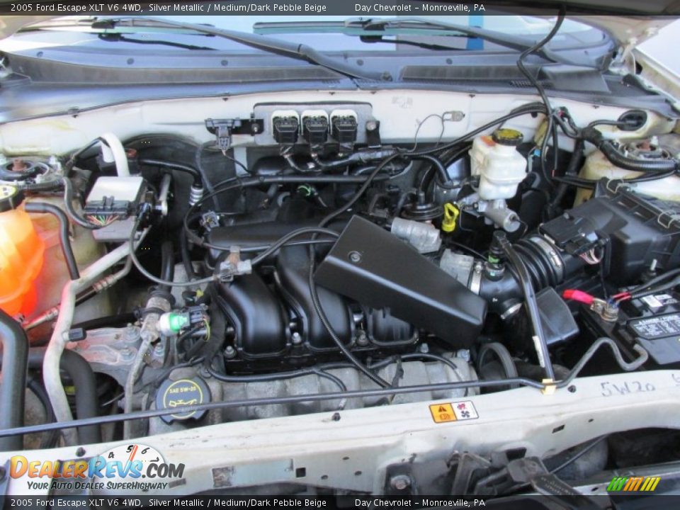 2005 Ford Escape XLT V6 4WD Silver Metallic / Medium/Dark Pebble Beige Photo #15