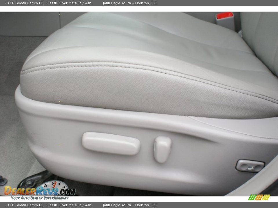 2011 Toyota Camry LE Classic Silver Metallic / Ash Photo #14