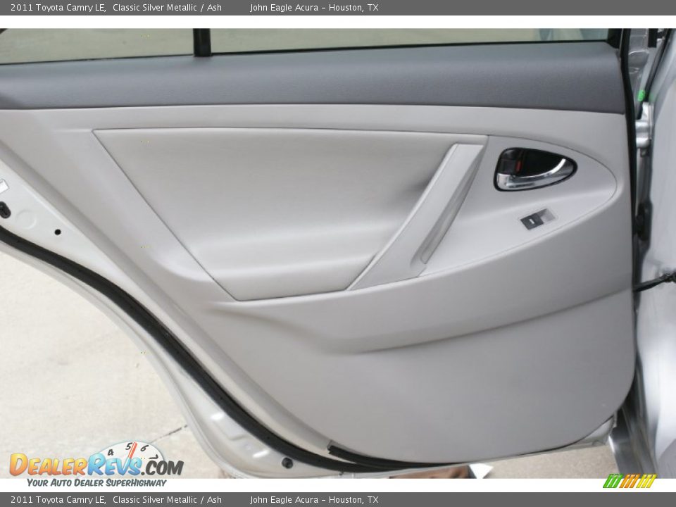 2011 Toyota Camry LE Classic Silver Metallic / Ash Photo #16