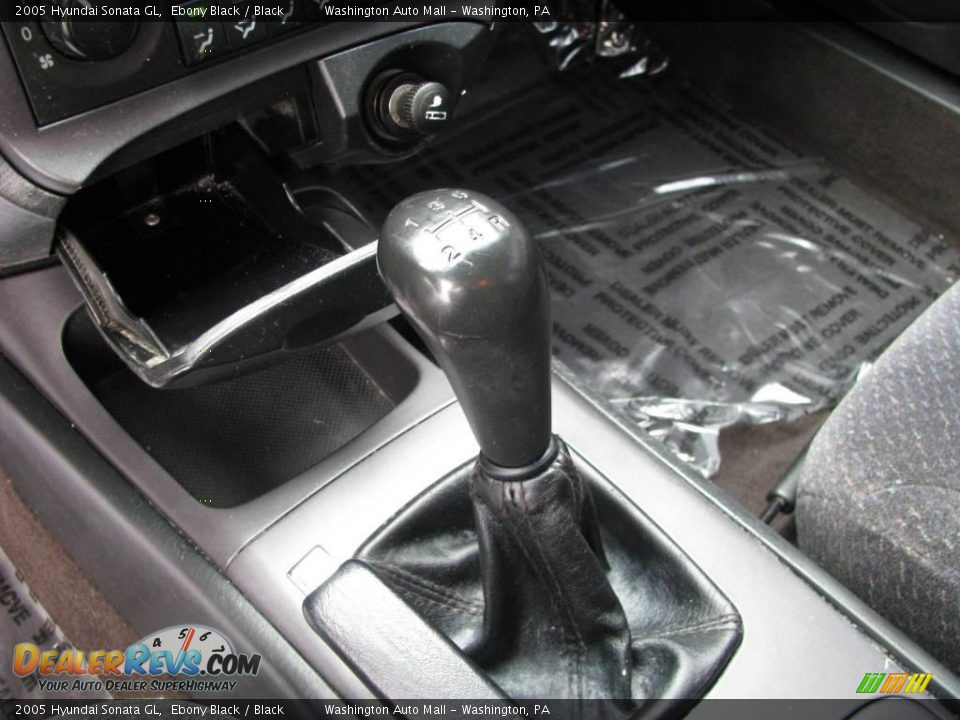 2005 Hyundai Sonata GL Ebony Black / Black Photo #15