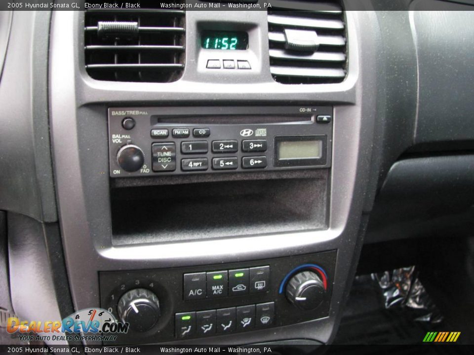 2005 Hyundai Sonata GL Ebony Black / Black Photo #16
