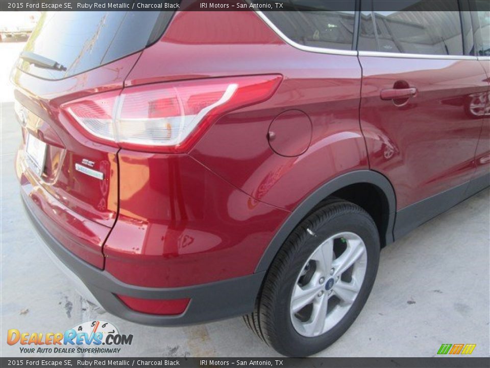 2015 Ford Escape SE Ruby Red Metallic / Charcoal Black Photo #9