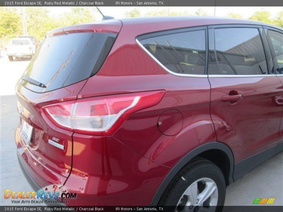 2015 Ford Escape SE Ruby Red Metallic / Charcoal Black Photo #10