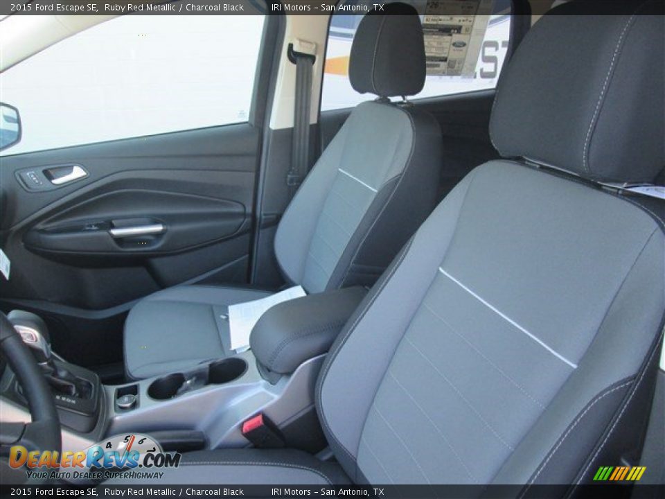 2015 Ford Escape SE Ruby Red Metallic / Charcoal Black Photo #19