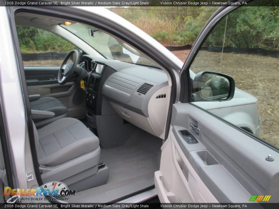 2008 Dodge Grand Caravan SE Bright Silver Metallic / Medium Slate Gray/Light Shale Photo #12