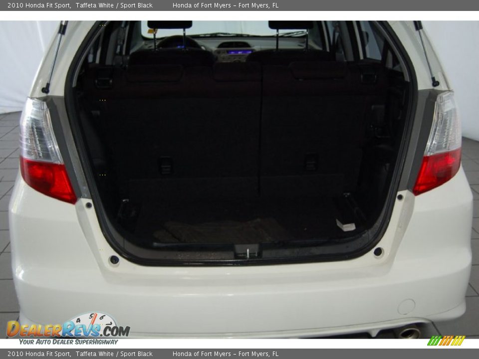 2010 Honda Fit Sport Taffeta White / Sport Black Photo #26