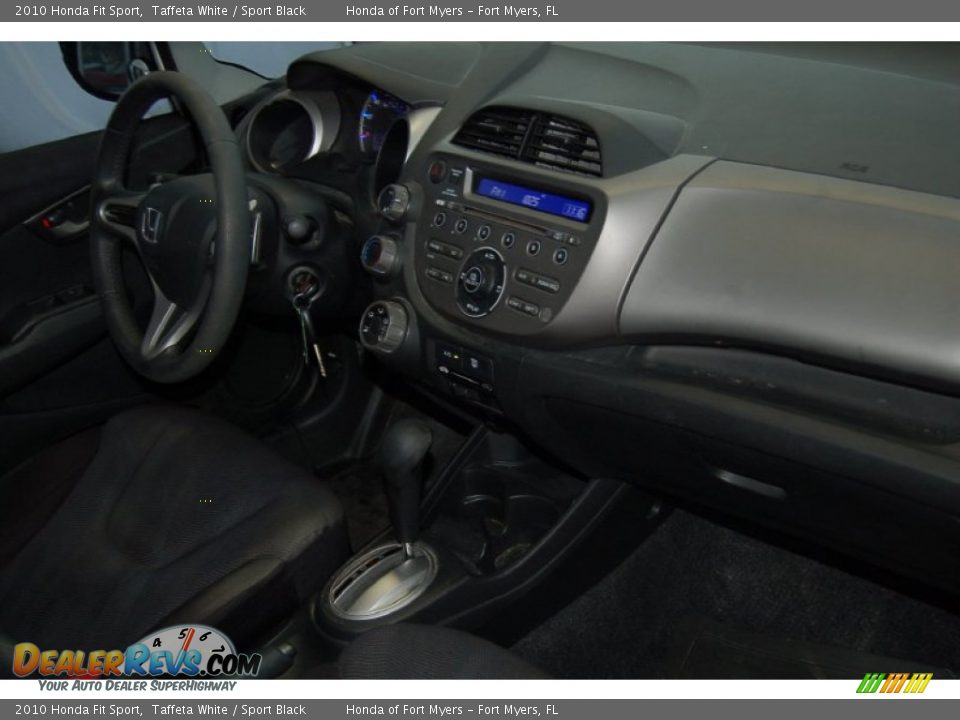 2010 Honda Fit Sport Taffeta White / Sport Black Photo #30