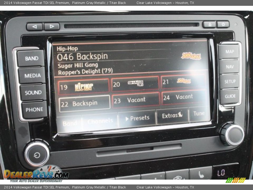 2014 Volkswagen Passat TDI SEL Premium Platinum Gray Metallic / Titan Black Photo #22