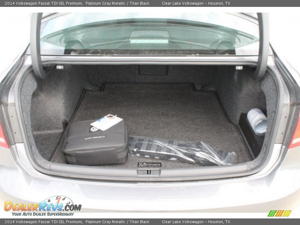 2014 Volkswagen Passat TDI SEL Premium Platinum Gray Metallic / Titan Black Photo #32
