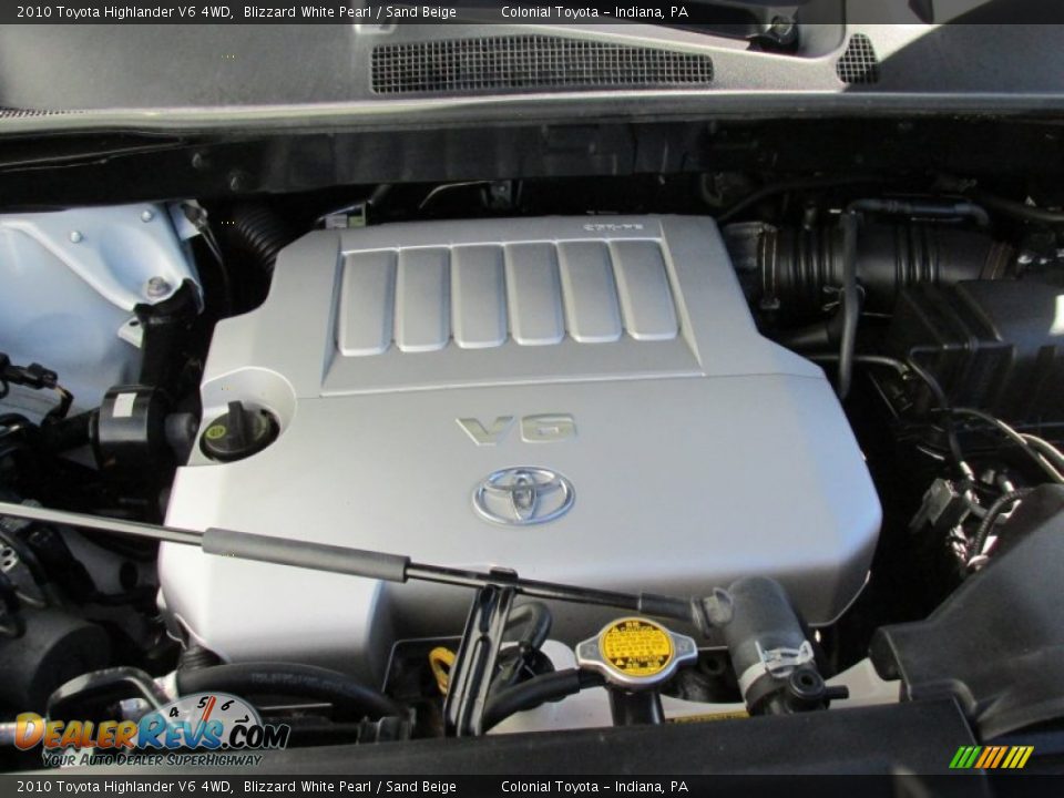 2010 Toyota Highlander V6 4WD Blizzard White Pearl / Sand Beige Photo #11