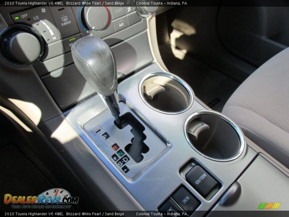 2010 Toyota Highlander V6 4WD Blizzard White Pearl / Sand Beige Photo #16