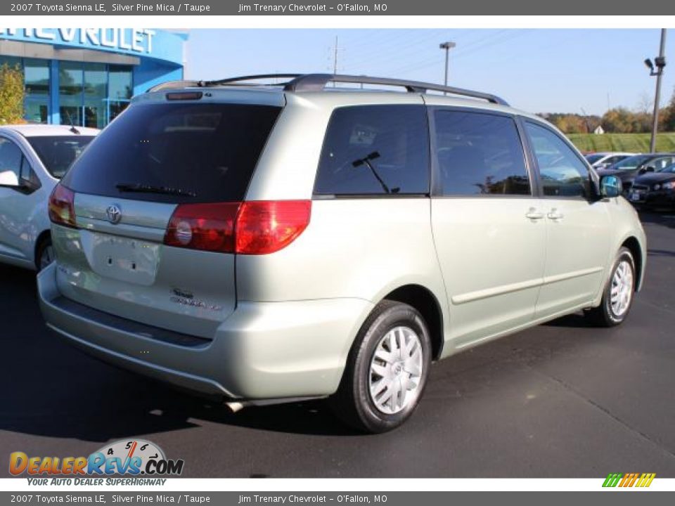 2007 Toyota Sienna LE Silver Pine Mica / Taupe Photo #3