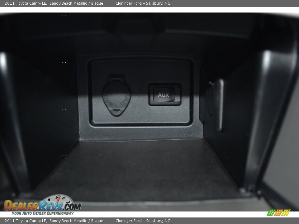 2011 Toyota Camry LE Sandy Beach Metallic / Bisque Photo #20