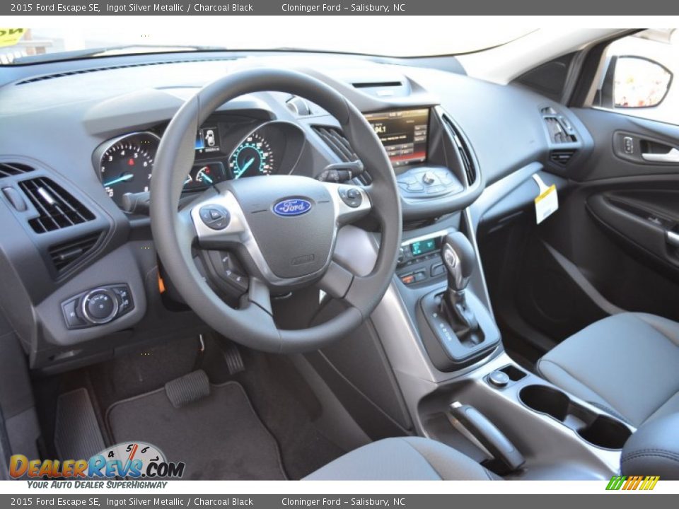 Dashboard of 2015 Ford Escape SE Photo #7