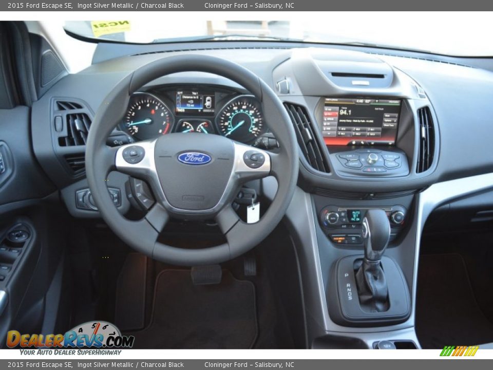 Dashboard of 2015 Ford Escape SE Photo #12