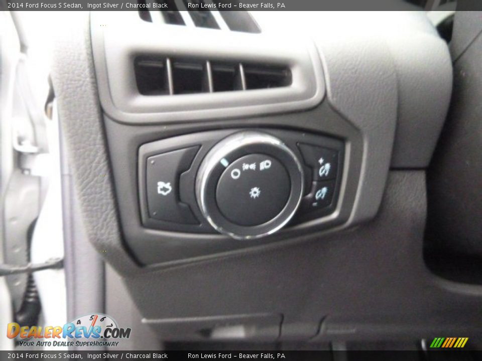 2014 Ford Focus S Sedan Ingot Silver / Charcoal Black Photo #16