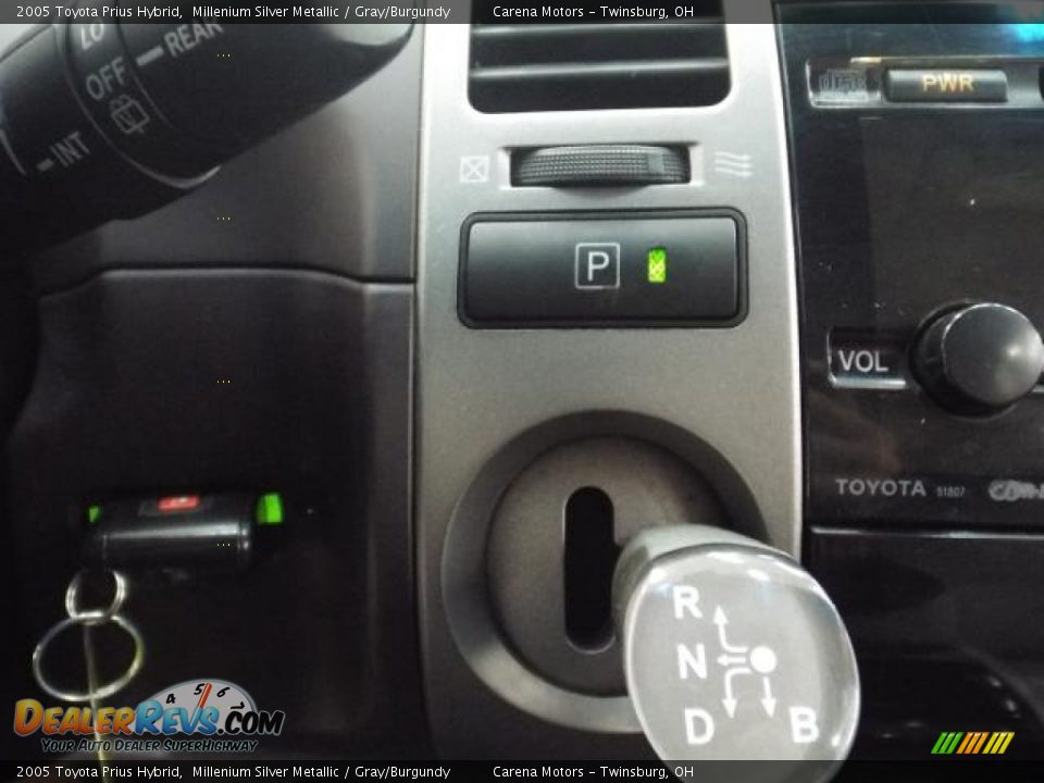 2005 Toyota Prius Hybrid Millenium Silver Metallic / Gray/Burgundy Photo #6