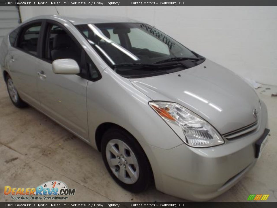 2005 Toyota Prius Hybrid Millenium Silver Metallic / Gray/Burgundy Photo #10