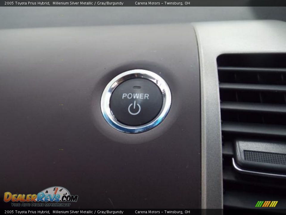 2005 Toyota Prius Hybrid Millenium Silver Metallic / Gray/Burgundy Photo #21