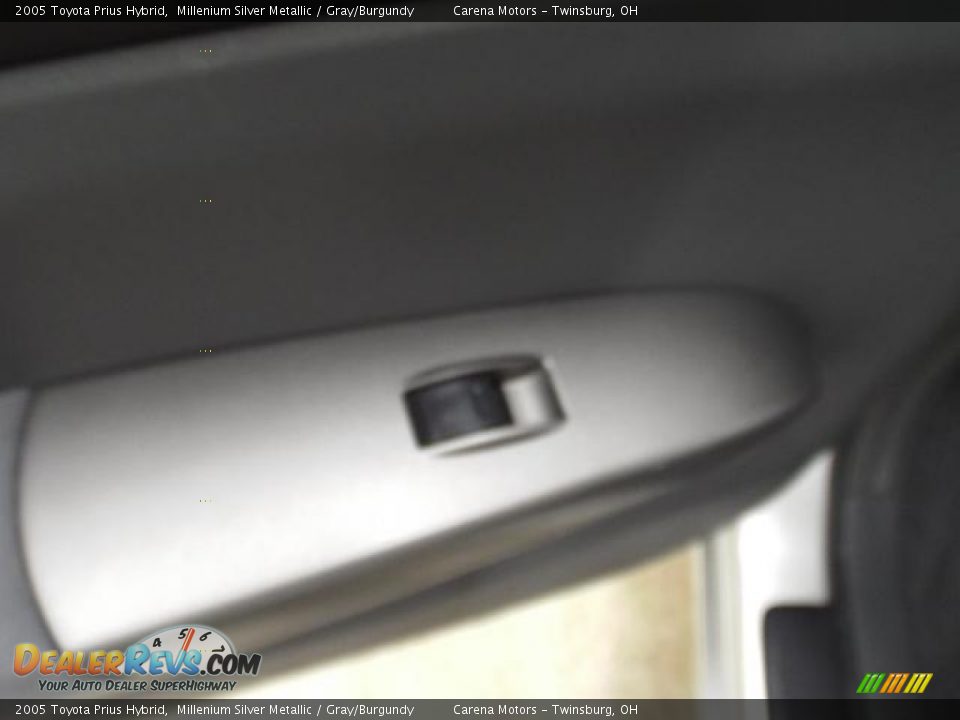 2005 Toyota Prius Hybrid Millenium Silver Metallic / Gray/Burgundy Photo #22