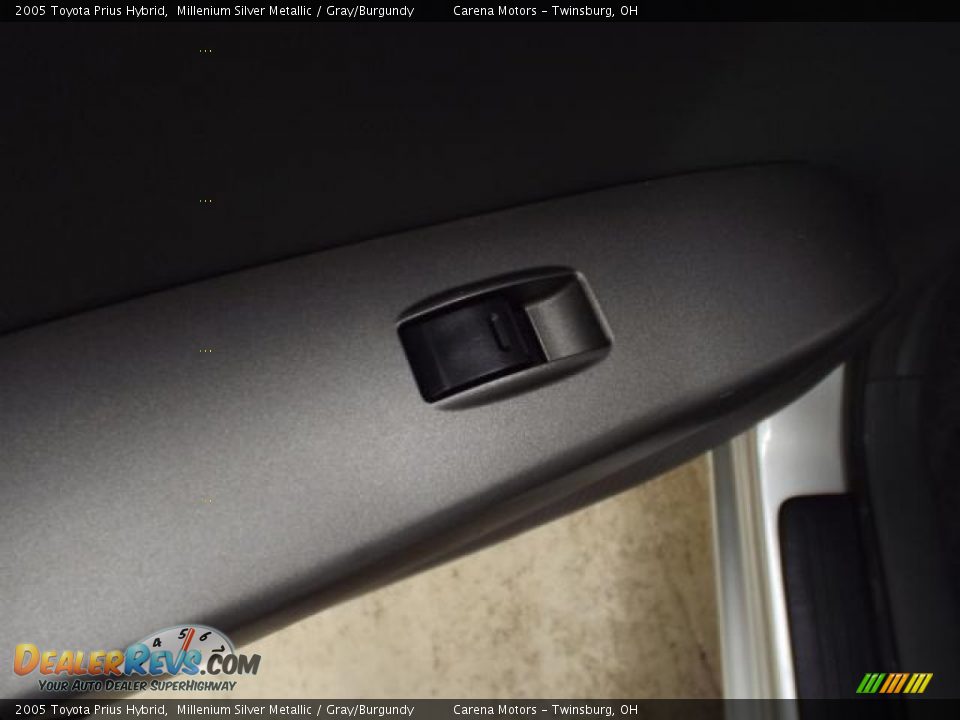 2005 Toyota Prius Hybrid Millenium Silver Metallic / Gray/Burgundy Photo #23