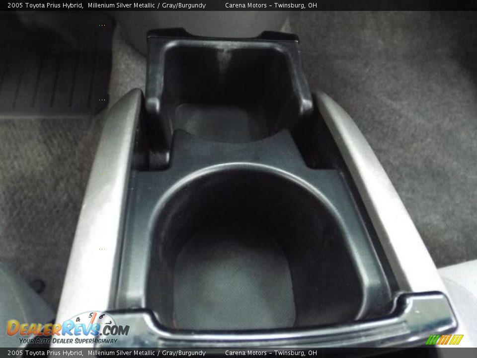 2005 Toyota Prius Hybrid Millenium Silver Metallic / Gray/Burgundy Photo #26