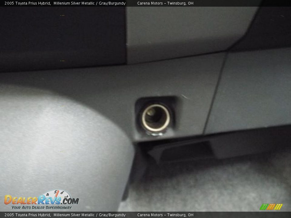 2005 Toyota Prius Hybrid Millenium Silver Metallic / Gray/Burgundy Photo #28