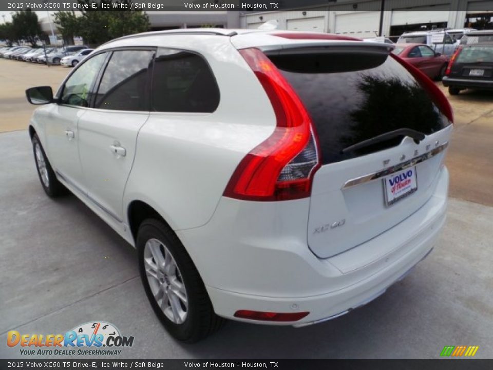 2015 Volvo XC60 T5 Drive-E Ice White / Soft Beige Photo #4