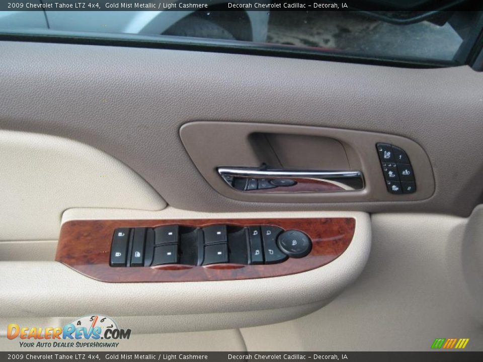 2009 Chevrolet Tahoe LTZ 4x4 Gold Mist Metallic / Light Cashmere Photo #11