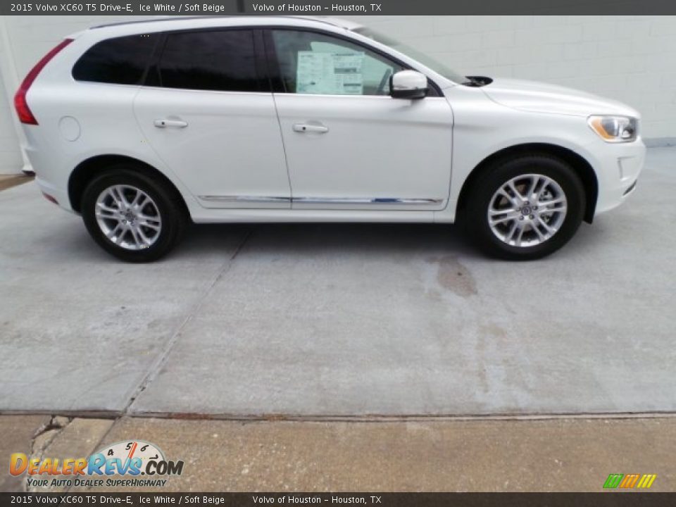 Ice White 2015 Volvo XC60 T5 Drive-E Photo #7