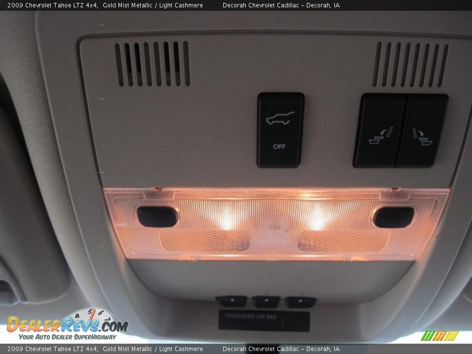 2009 Chevrolet Tahoe LTZ 4x4 Gold Mist Metallic / Light Cashmere Photo #17