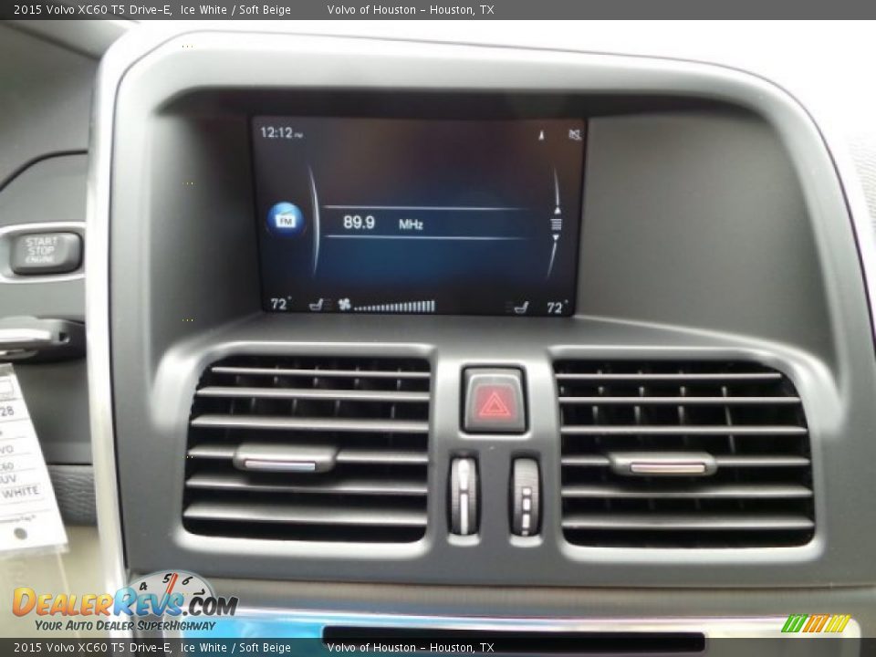 2015 Volvo XC60 T5 Drive-E Ice White / Soft Beige Photo #17