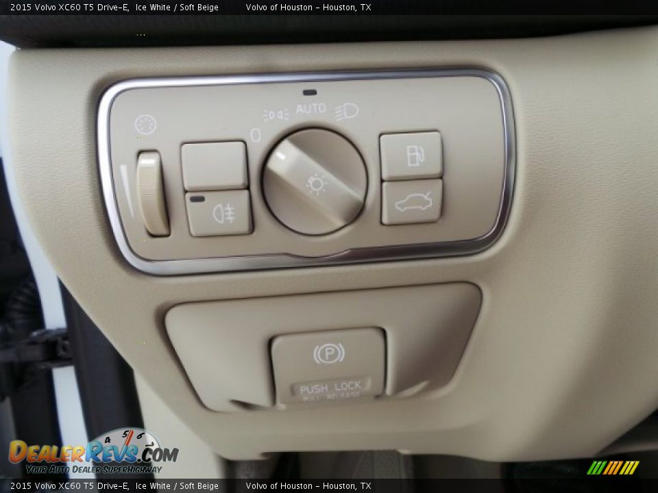 Controls of 2015 Volvo XC60 T5 Drive-E Photo #22