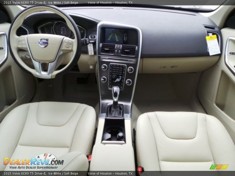 Dashboard of 2015 Volvo XC60 T5 Drive-E Photo #26