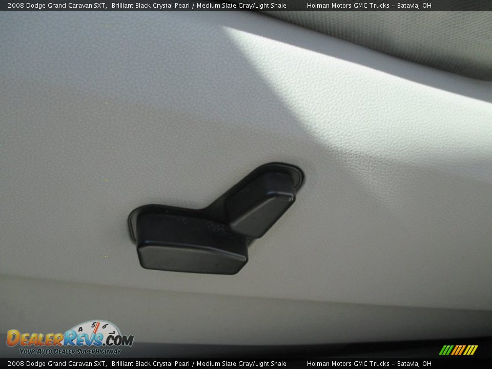 2008 Dodge Grand Caravan SXT Brilliant Black Crystal Pearl / Medium Slate Gray/Light Shale Photo #8